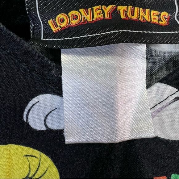 Women’s Looney Tunes Scrub Top What’s Up Doc? Taz Bugs Bunny Tweety Bird Sz 3xl - Picture 15 of 16